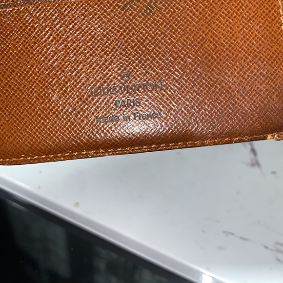 Authentic Louis Vuitton Monogram Bifold Wallet - Picture 4 of 12